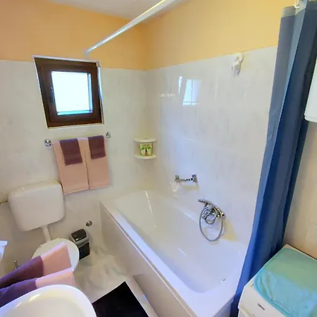 Apartment Pajtak